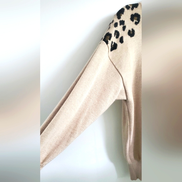 ESCADA - size 38/S- Vintage sweater with Leopard knit graphic - Picture 7 of 11